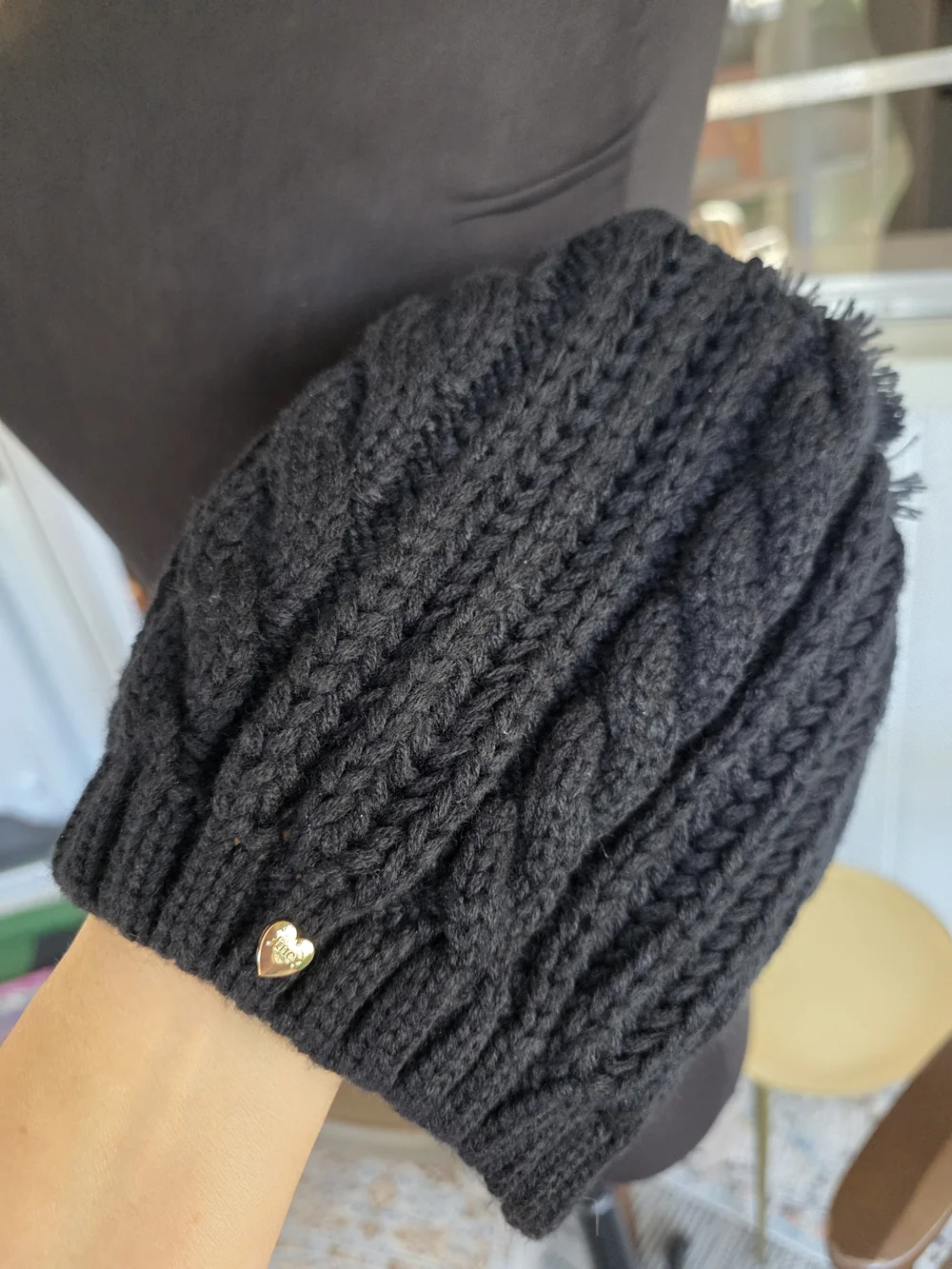 Juicy Couture Black Cable Knit Pom Hat with Heart Charm McBling Girlie Pop